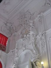 062 Stuck im Treppenhaus.JPG